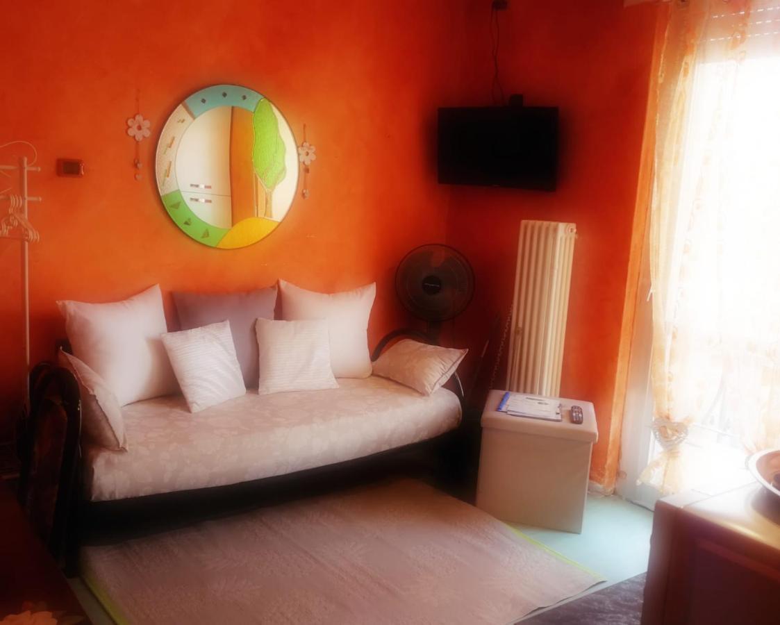 B&B Il Giardino Delle Fate เลคโค ภายนอก รูปภาพ